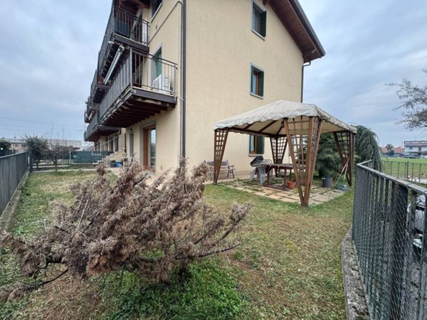 appartamento in affitto a Dalmine in zona Guzzanica