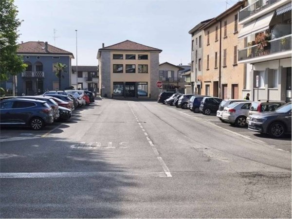 ufficio in affitto a Dalmine in zona Sforzatica Sant'Andrea