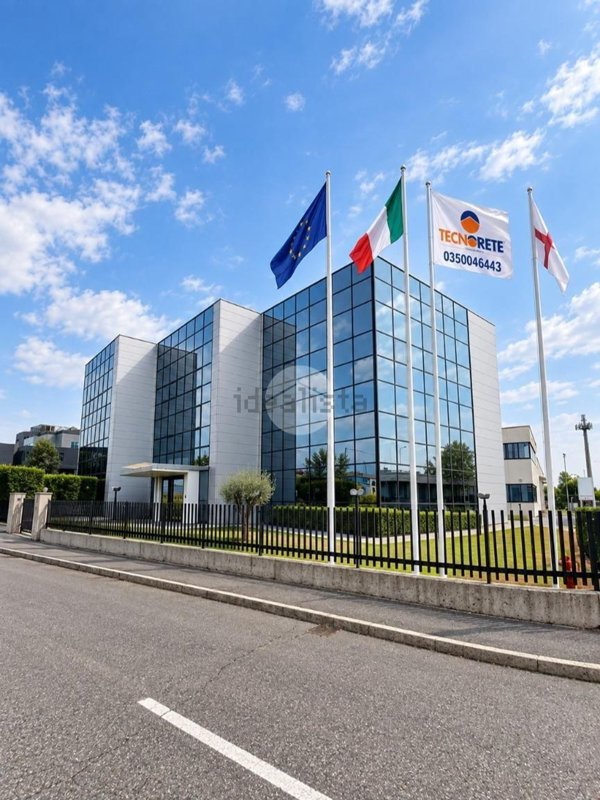 ufficio in affitto a Dalmine in zona Guzzanica