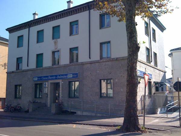 ufficio in affitto a Dalmine in zona Sforzatica Santa Maria d'Oleno
