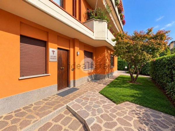 ufficio in affitto a Dalmine in zona Sforzatica Santa Maria d'Oleno