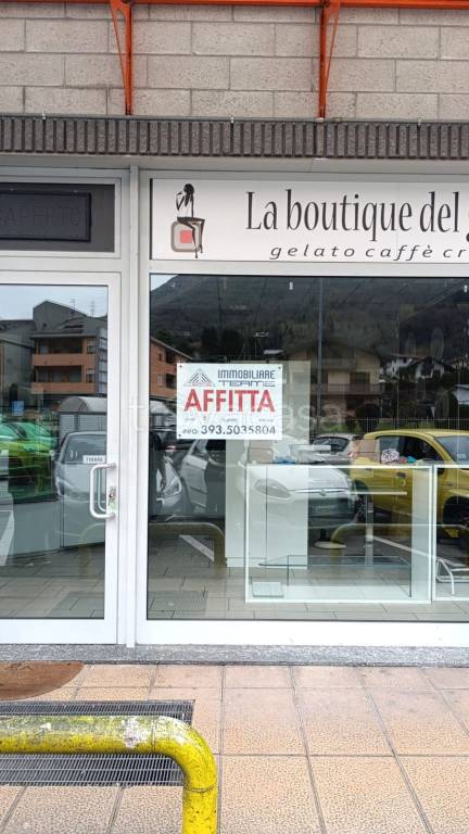 negozio in affitto ad Endine Gaiano in zona Piangaiano