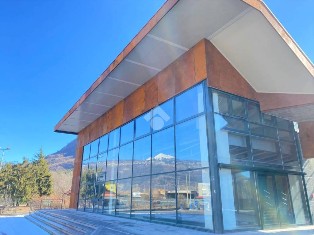 negozio in affitto ad Endine Gaiano in zona Piangaiano