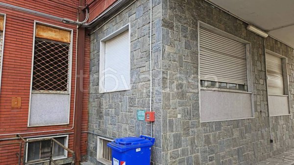 negozio in affitto ad Almese