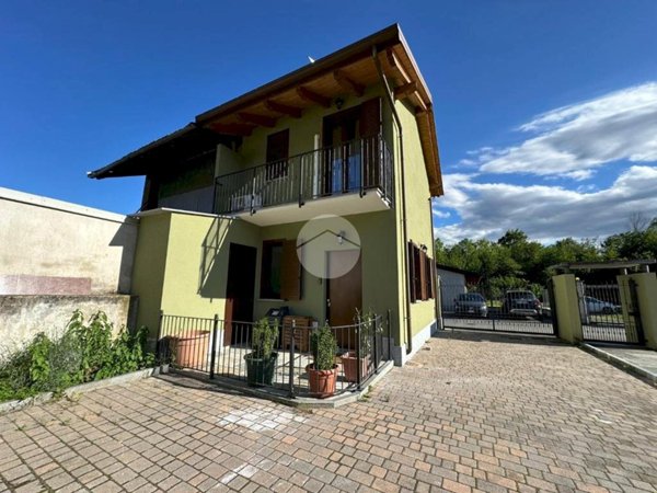 casa semindipendente in affitto ad Almese in zona Milanere