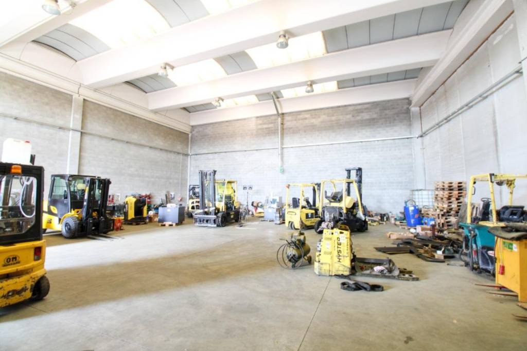 locale commerciale in affitto a Fara Gera d'Adda