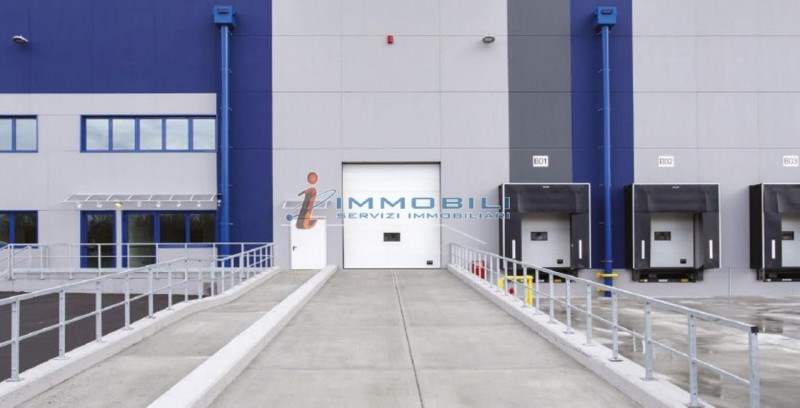 locale commerciale in affitto a Fara Gera d'Adda