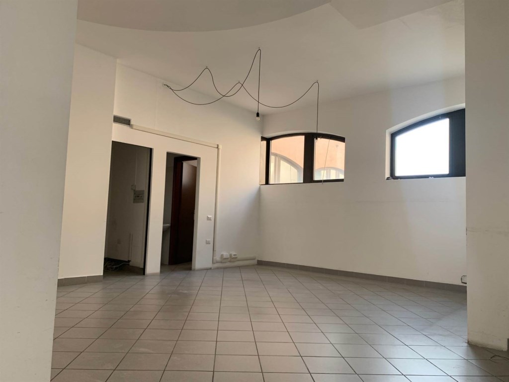 negozio in affitto a Fara Gera d'Adda