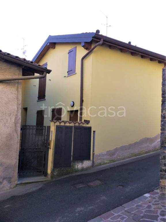 appartamento in affitto a Gazzaniga
