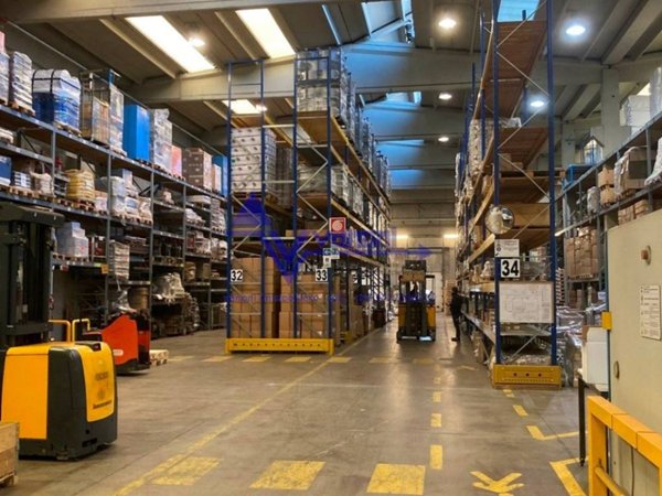 locale commerciale in affitto a Ghisalba