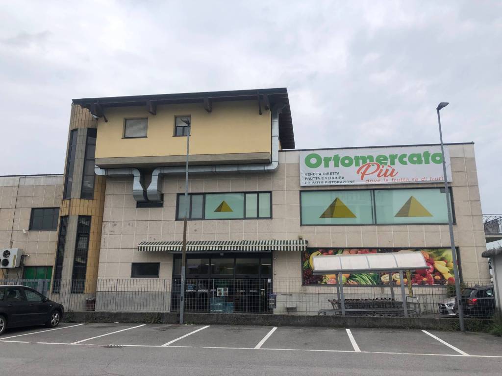 negozio in affitto a Gorlago