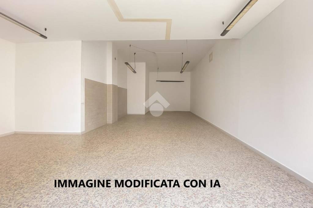 locale commerciale in affitto a Gorle