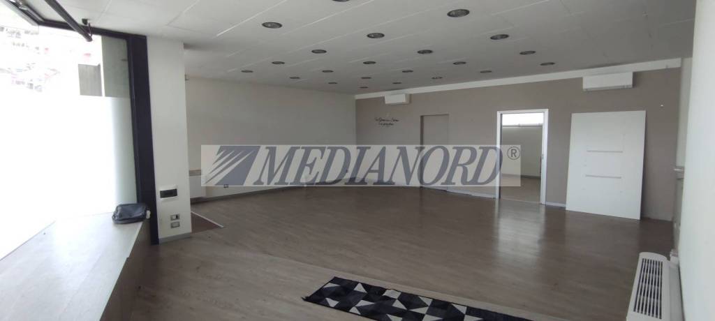 negozio in affitto a Gorle