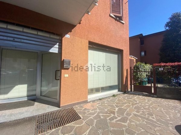 locale commerciale in affitto a Grassobbio