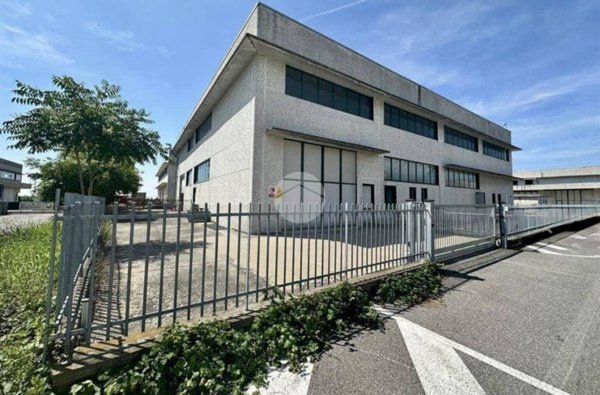 locale commerciale in affitto a Grassobbio