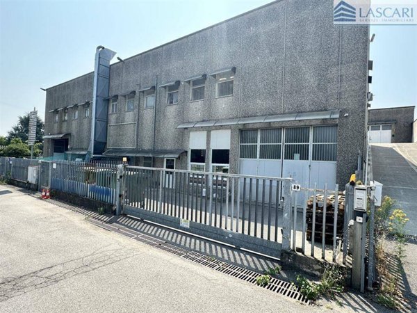 locale commerciale in affitto a Grassobbio