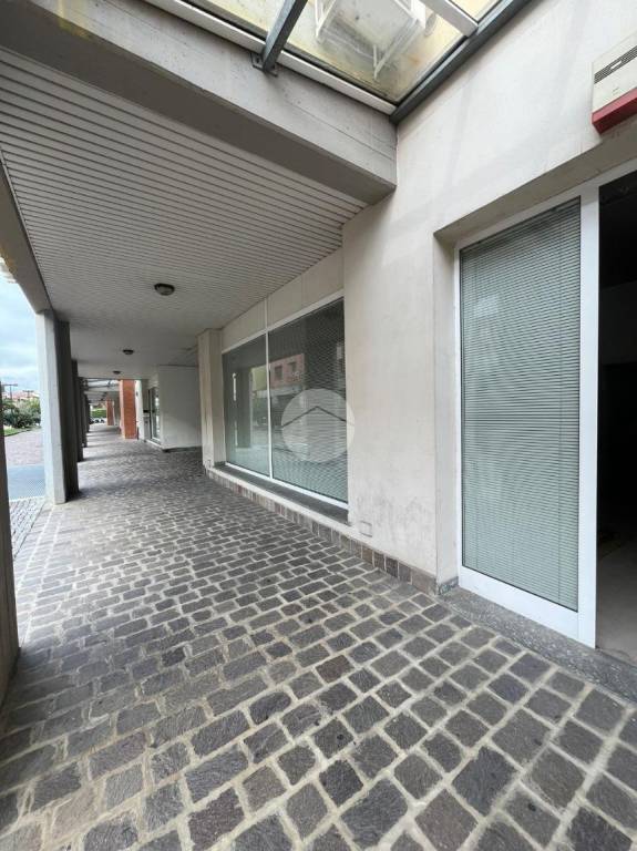 negozio in affitto a Grassobbio