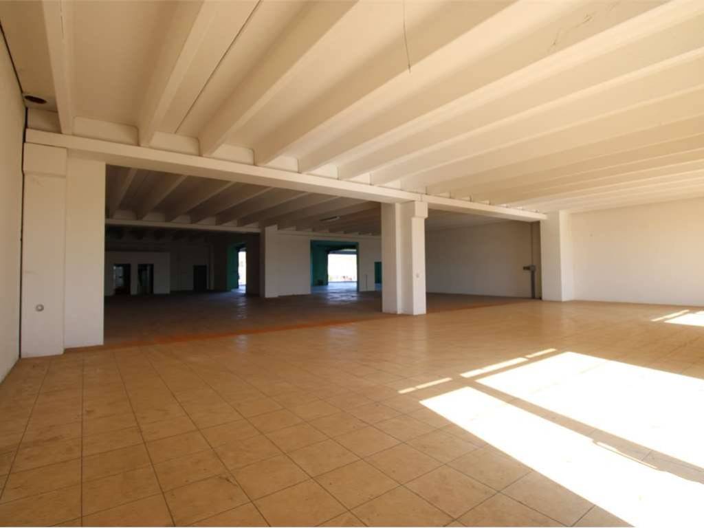 locale commerciale in affitto a Grumello del Monte