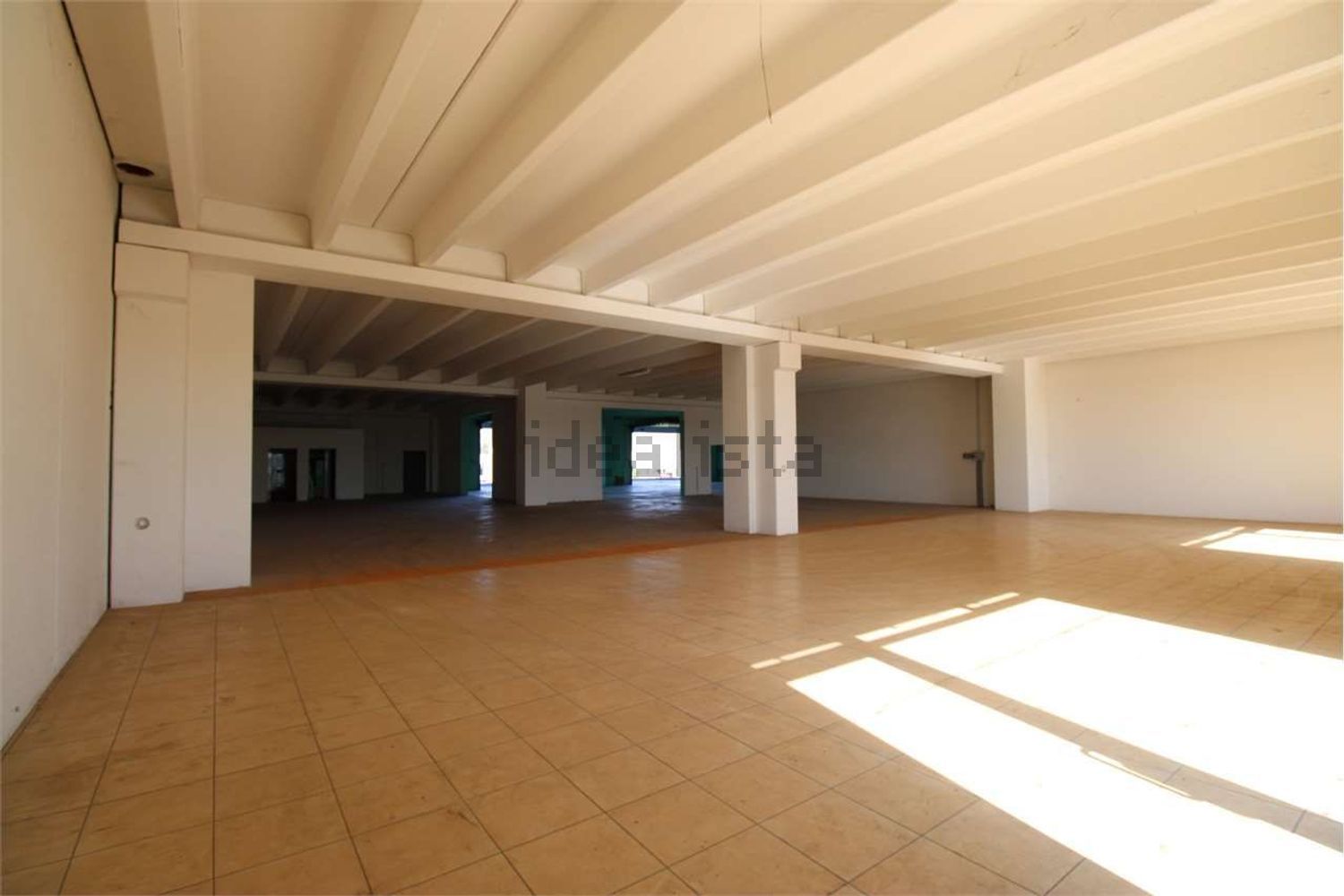 locale commerciale in affitto a Grumello del Monte