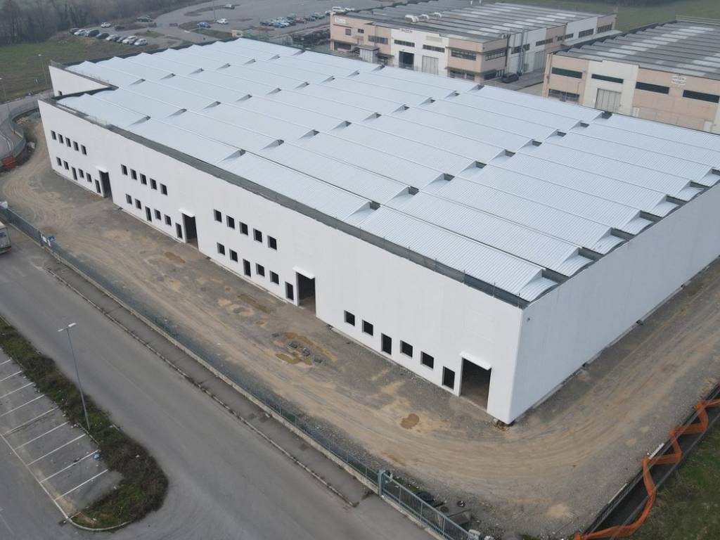 locale commerciale in affitto a Grumello del Monte