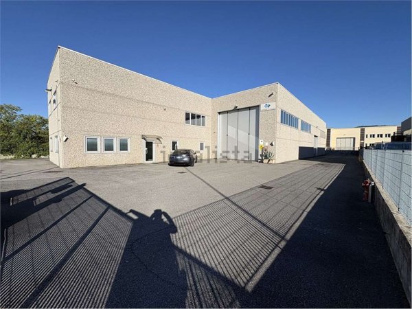 capannone in affitto a Grumello del Monte