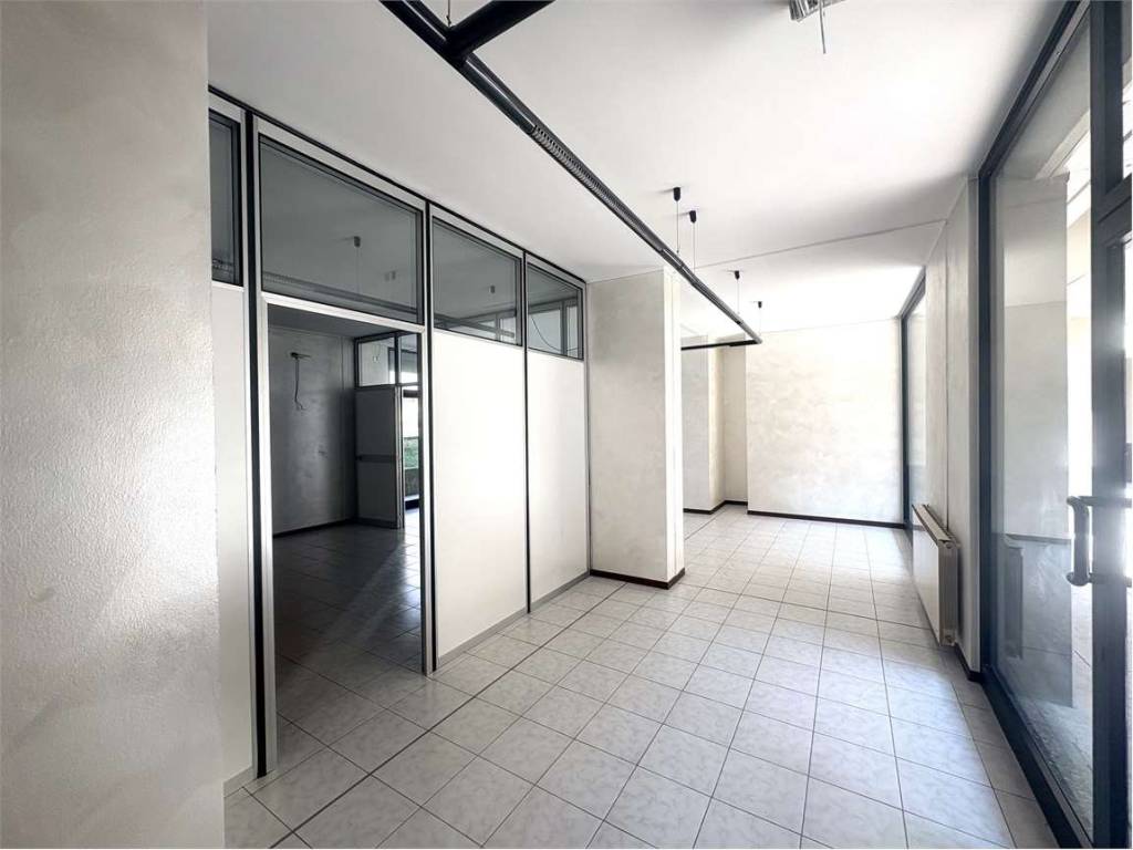 negozio in affitto a Grumello del Monte