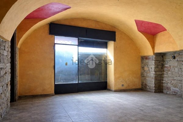 negozio in affitto a Grumello del Monte