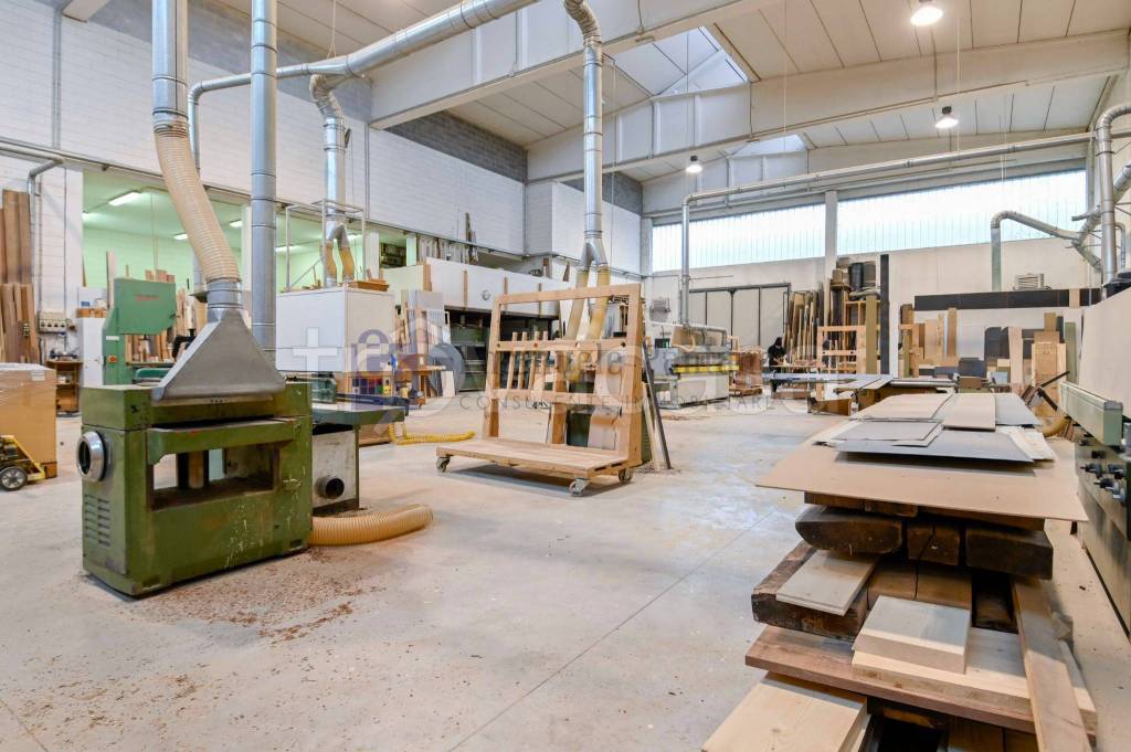 locale commerciale in affitto a Grumello del Monte