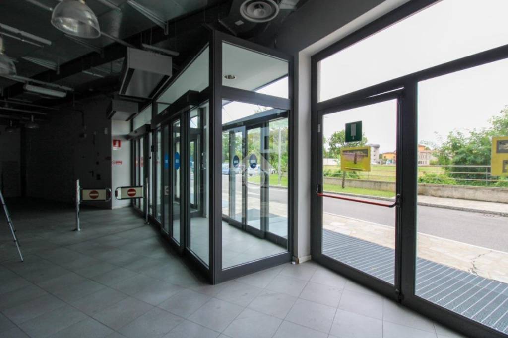 ufficio in affitto a Lallio