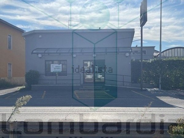 locale commerciale in affitto a Lallio