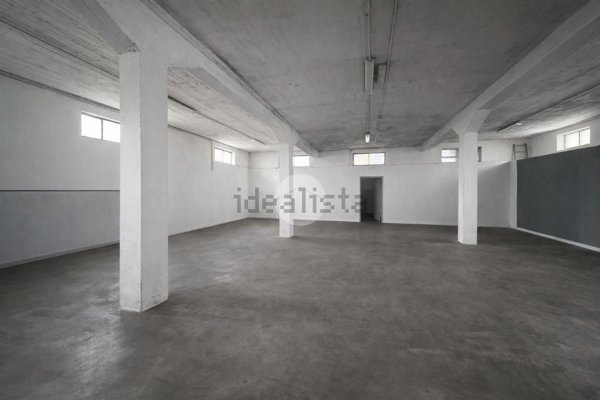 capannone in affitto a Lallio