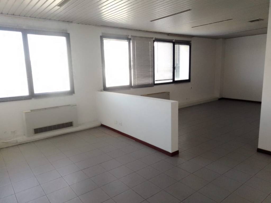 ufficio in affitto a Lallio