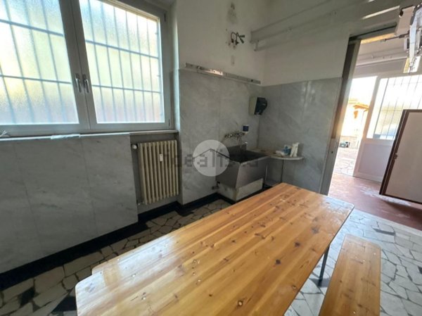 locale commerciale in affitto a Lallio