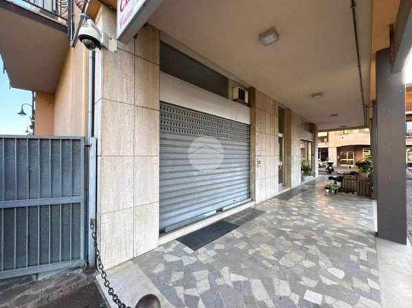 negozio in affitto a Lallio