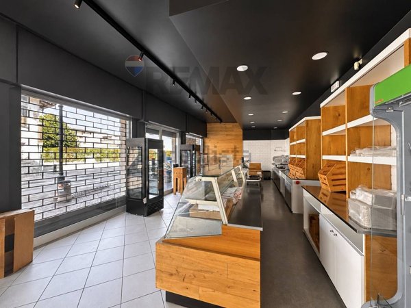 locale commerciale in affitto a Lallio