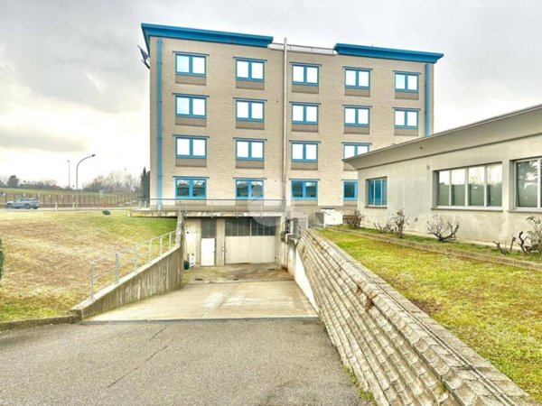 locale commerciale in affitto ad Alpignano