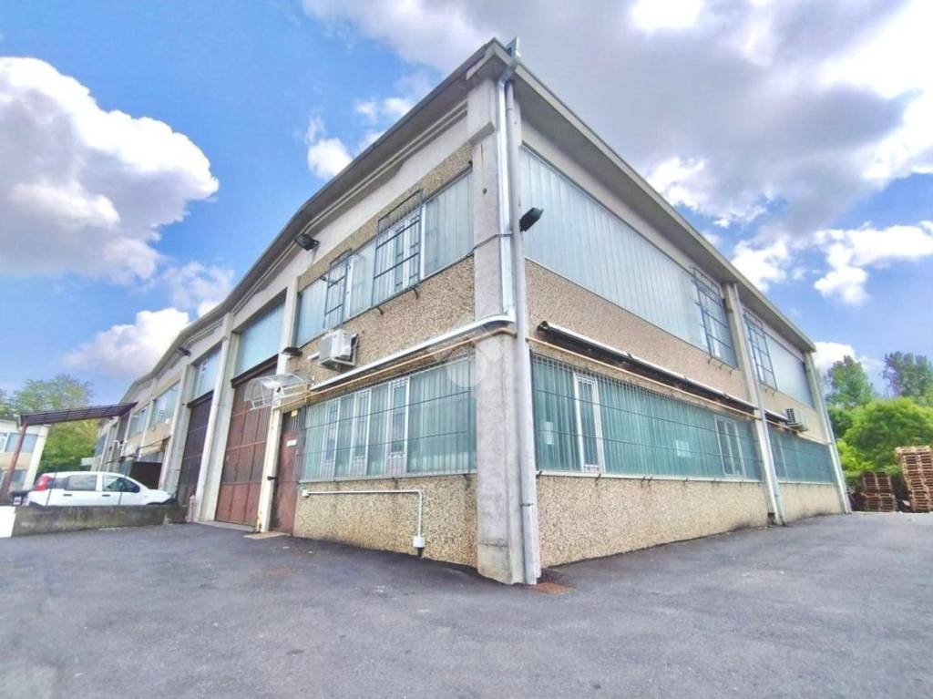 locale commerciale in affitto ad Alpignano