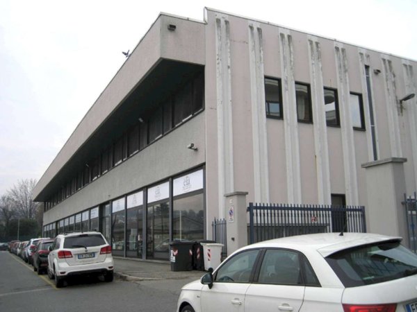 locale commerciale in affitto ad Alpignano