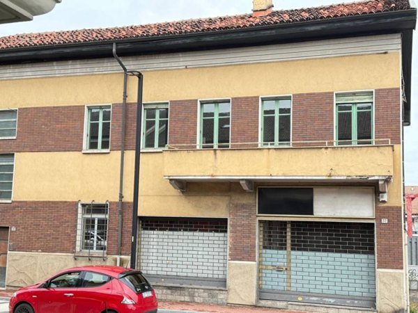 negozio in affitto ad Alpignano