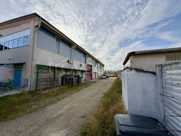 locale commerciale in affitto ad Alpignano