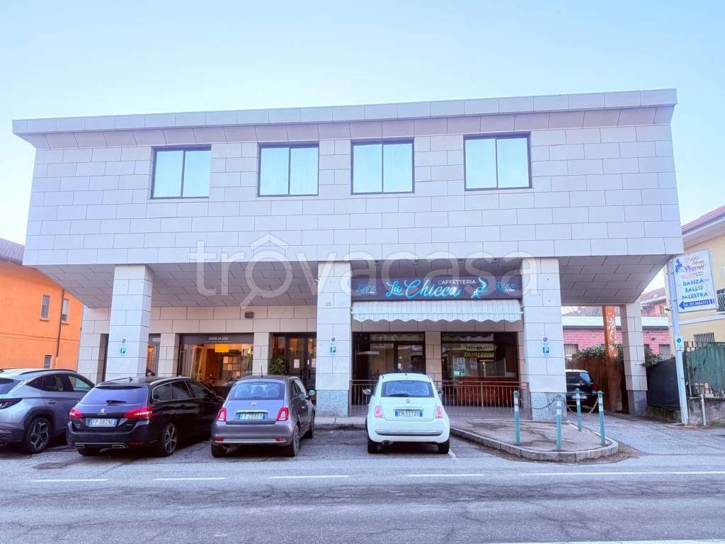 negozio in affitto ad Alpignano