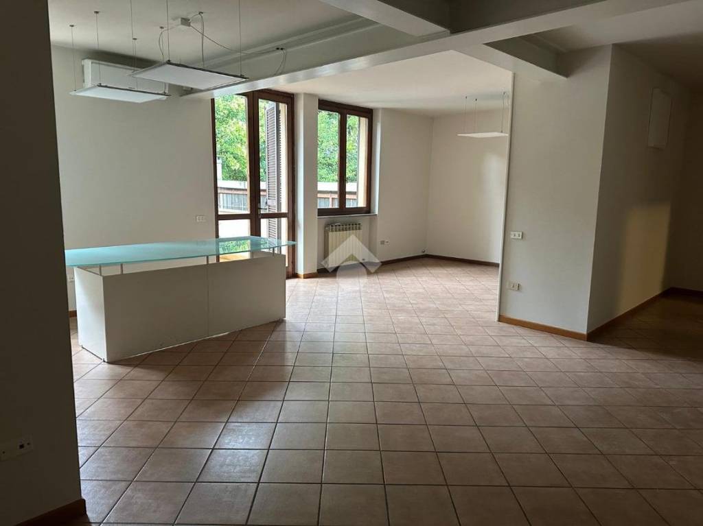 ufficio in affitto a Lovere