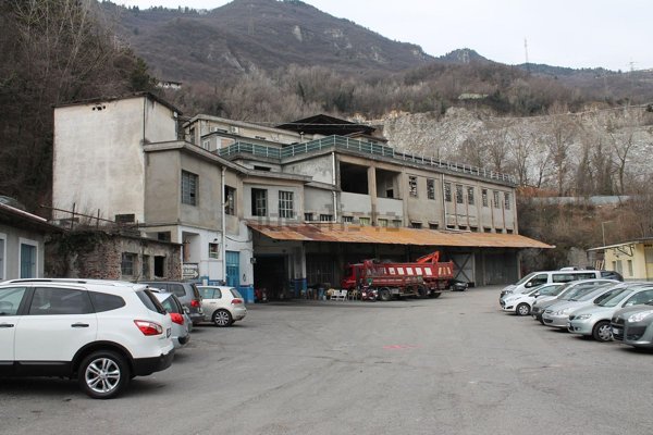 locale di sgombero in affitto a Lovere