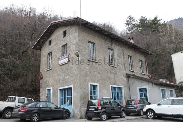 locale di sgombero in affitto a Lovere