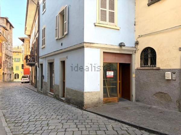 locale commerciale in affitto a Lovere