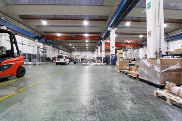 locale commerciale in affitto a Mapello