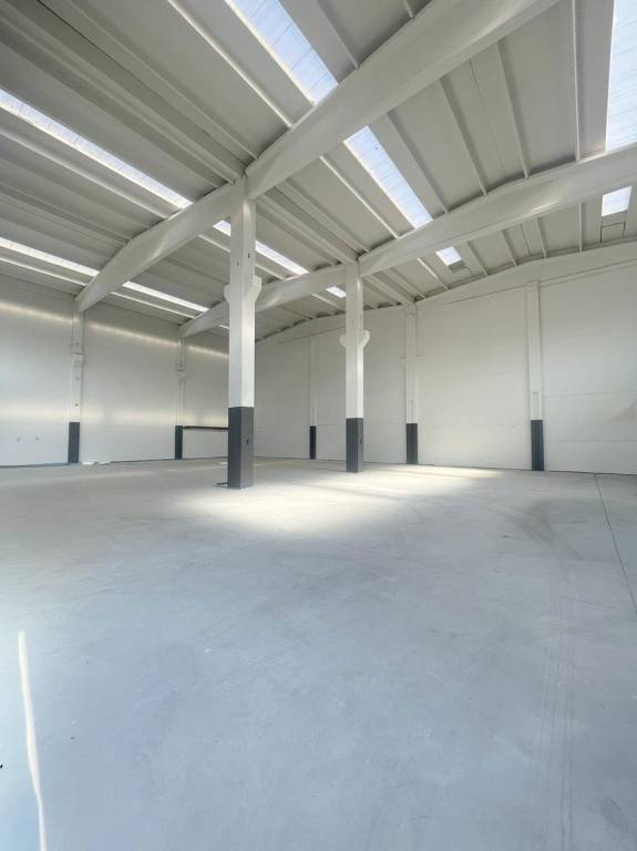 locale commerciale in affitto a Martinengo