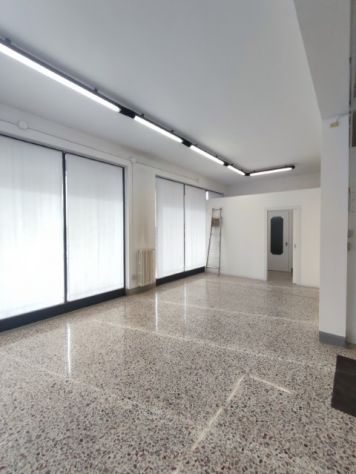 locale commerciale in affitto a Martinengo