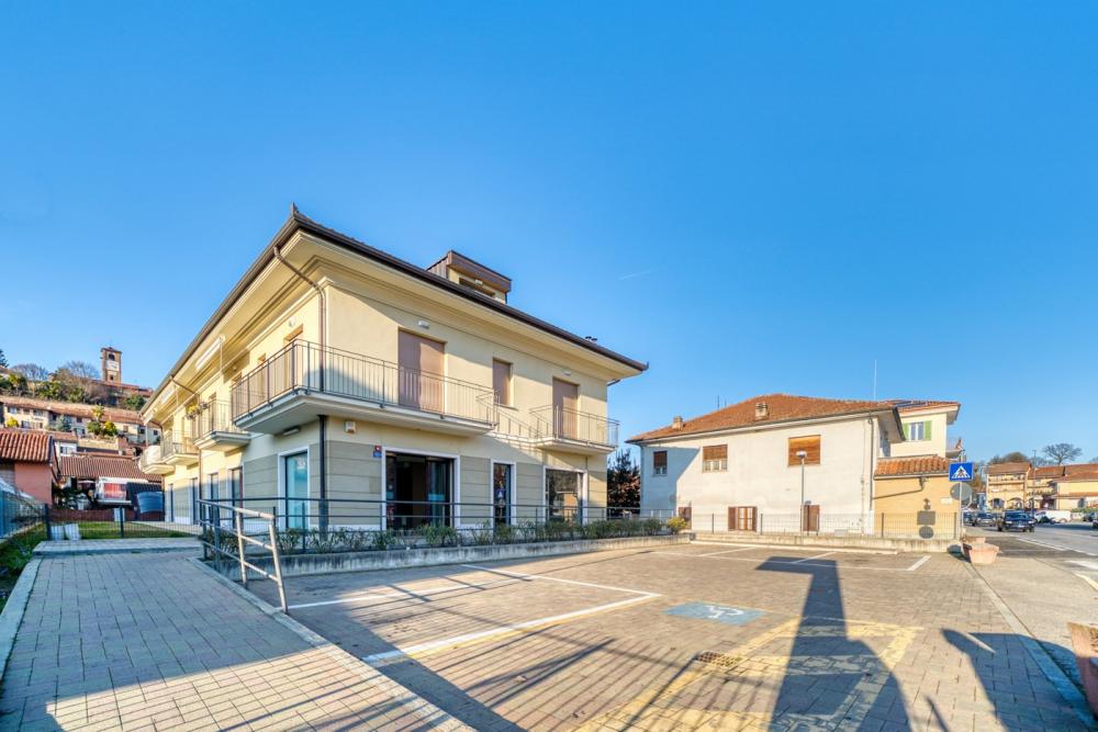 negozio in affitto ad Andezeno