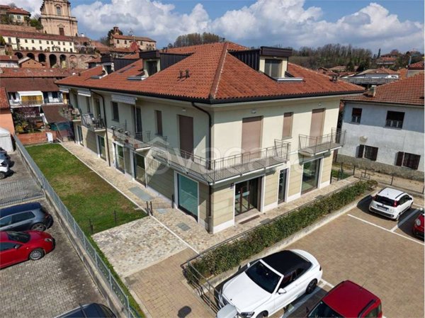 negozio in affitto ad Andezeno